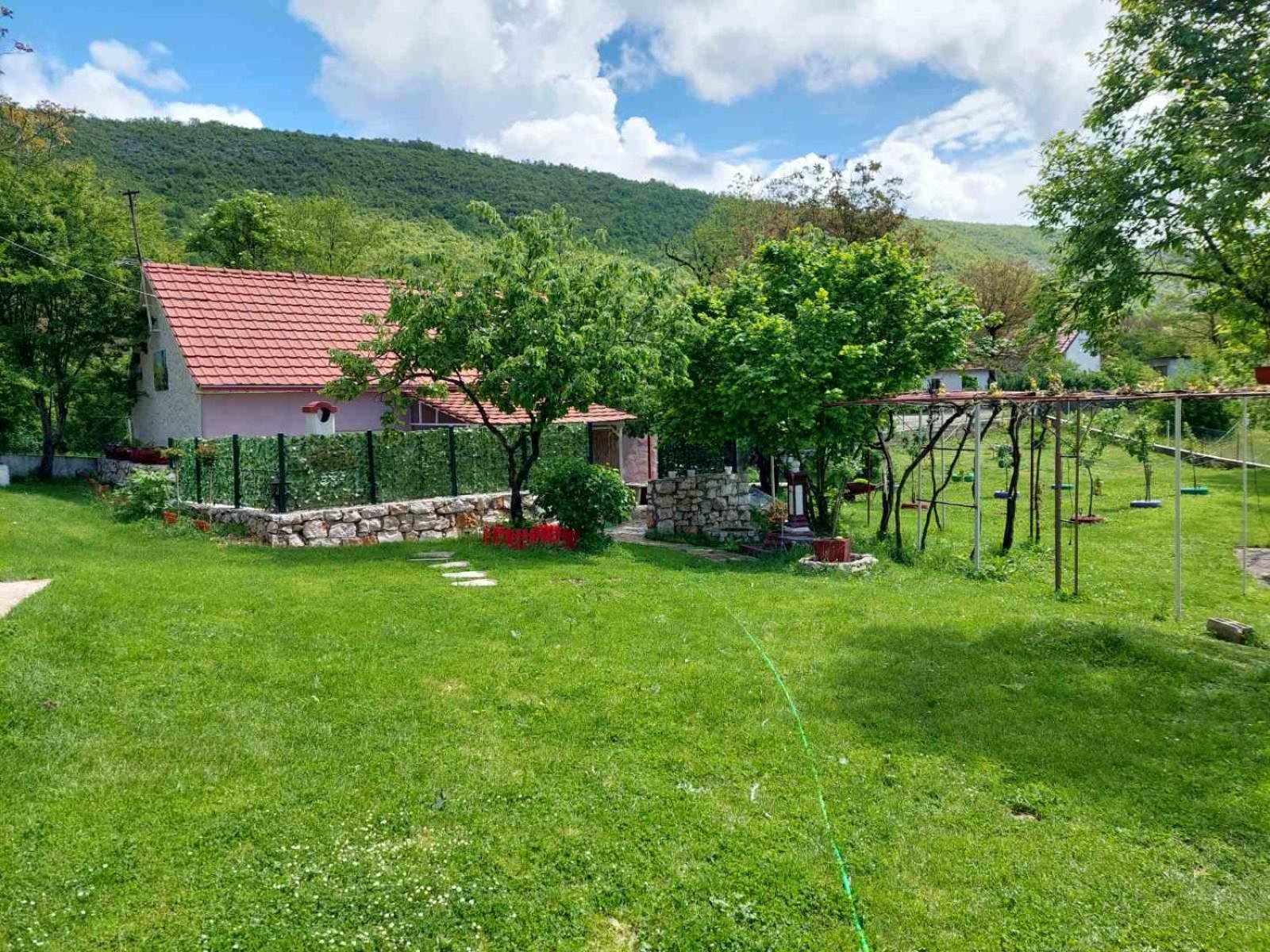 Village Flower Ivy Montenegro Niksic ภายนอก รูปภาพ